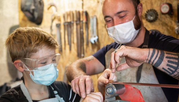 79__nantes__elie_miziniak__1408__forgeron_famille_79_nantes_eliemiziniak_1408_forgeron_famille_10