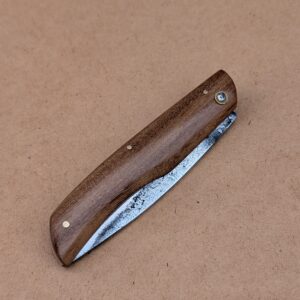 Le Nagha 423, couteau pliant en assamela