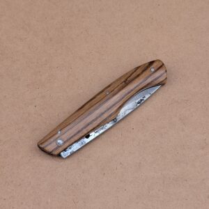Le Nagha 424, couteau pliant en zébrano