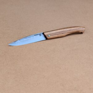 Le Nagha 426, couteau pliant en zébrano